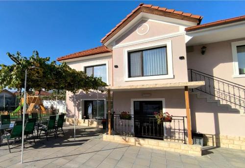 Hisarja Villa | Къща за гости Етерна - Guest house Eterna