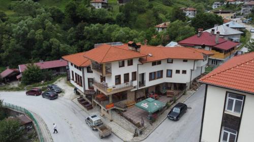 Trigrad House | Къща за гости Камината