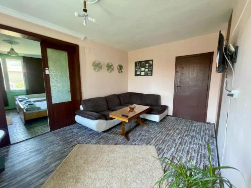 Svishtov Apartment | Къща за гости САРАЯ Ретро стил