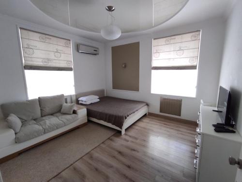 Kremenchuk Apartment | Парижская квартирка