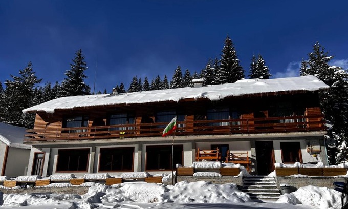 Semkovo Cabin | Райски кът “Еленова поляна”