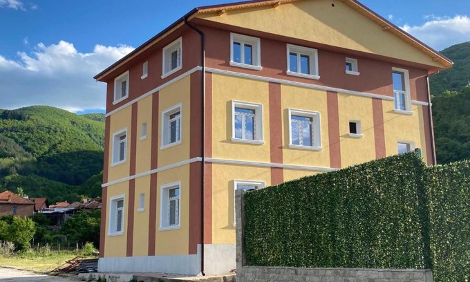 Belovo House | Семеен Хотел Сестримо