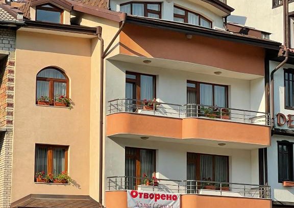 Devin House | Семила