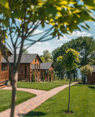 Cherkasy Oblast Hotel | СИНІ ВОДИ база відпочинку