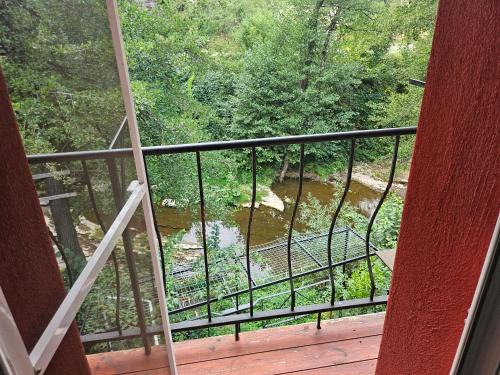 Tryavna House | Стаи до реката