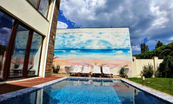 Odessa Villa | Сучасна Вілла з басейном на приватній території