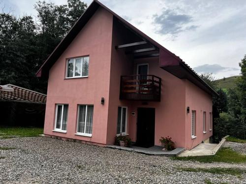 Yasinya Villa | Шепіт води