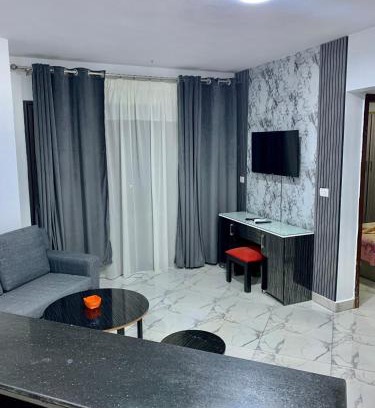 Al-Manasrah Apartment | بورتو سعيد شاليه غرفتين وصاله