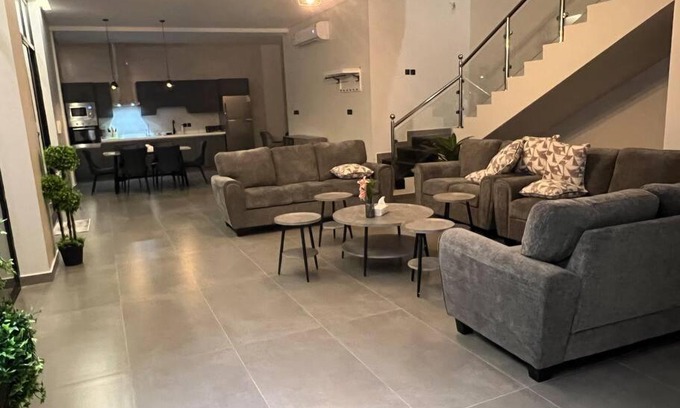 Al Khobar House | شالية بيرليز الفندقي