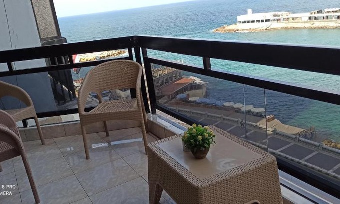 Ar-Raml 1 Apartment | شقةفاخرةبجليم على البحر مباشرة