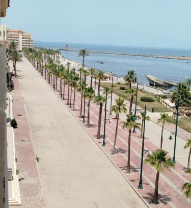 Ras El Bar Hotel | فندق الطيران