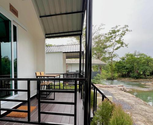 Khao Yai National Park Cabin | กางเขา แคมป์ปิ้ง