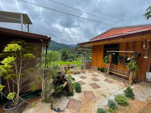 Ban Luang House | สบายดีแม่กลางหลวง