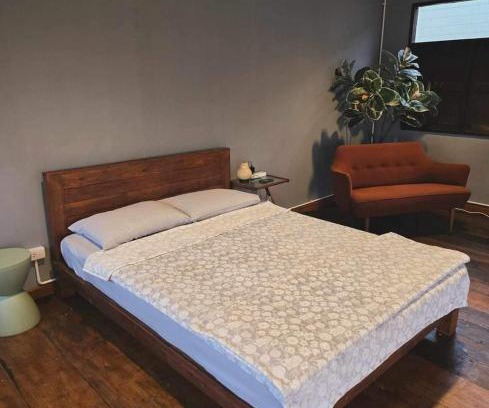 Pak Kret House | เฉื่อยโฮมสเตย์