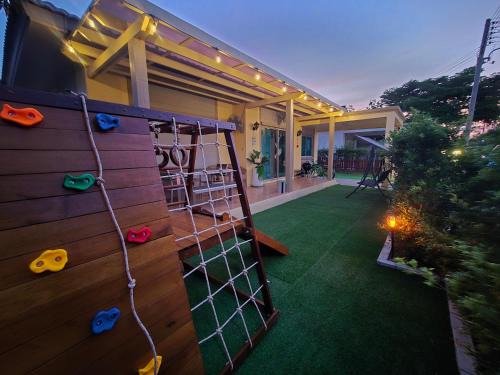 Rayong Resort | เดอรำพึง De Ramphueng ชายหาดแม่รำพึง ระยอง