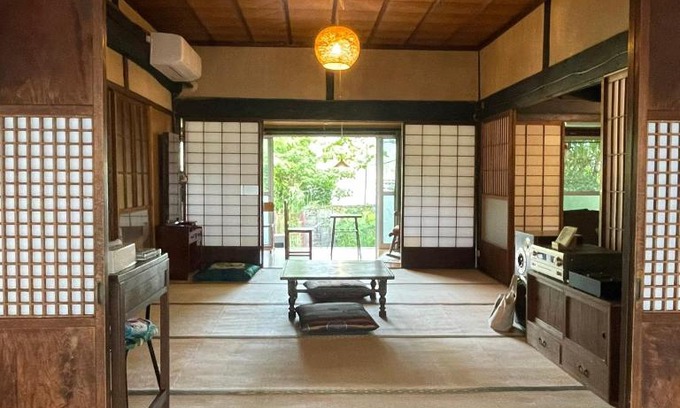 Nakatsugawa House | ゲストハウス にじゅうよん