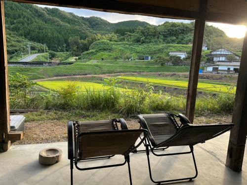 Shobara Villa | 一日一組限定Hiroshimaのアウトドアキャンプ体験が満喫できる非日常古民家の宿草叢