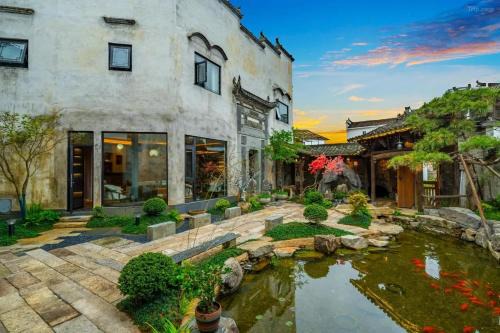 Wuyuan House | 三间堂百年徽商俞家 婺源月亮湾店