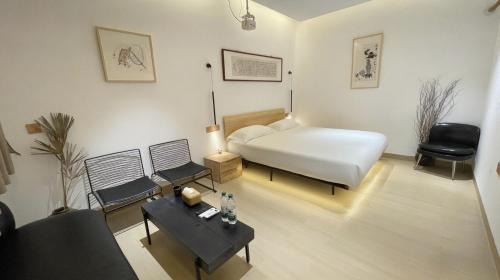 Fenghuang House | 凤凰古城柿子小院民宿亲子套房