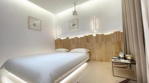 Fenghuang House | 凤凰古城柿子小院民宿