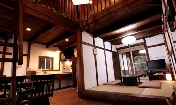 Tsu House | 天然温泉!古民家風の貸切り一軒家 【白山リバーサイドコテージ 】2-120号棟