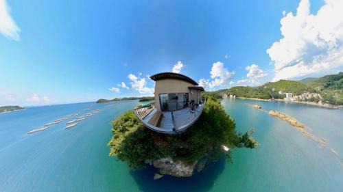Bizen House | 天空の城 絶景の海岸線に面し そよ風と波に触れながらリラックスできる場所です