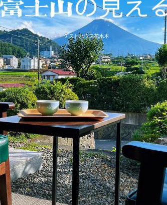 Nishikatsura House | 富士山を眺められる宿 ゲストハウス花水木