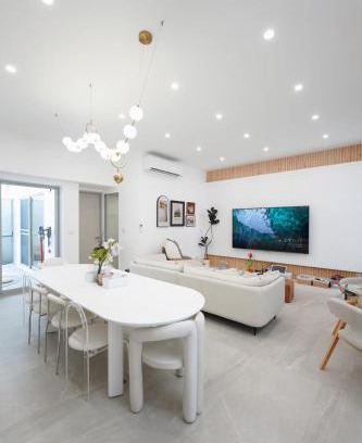 Zhongpu Villa | 微風徐徐 Breezy Stay & 漫步阿里 Annie's Home