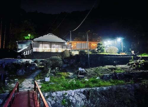 Hatsukaichi House | 時間を忘れる貸別荘オールブルー