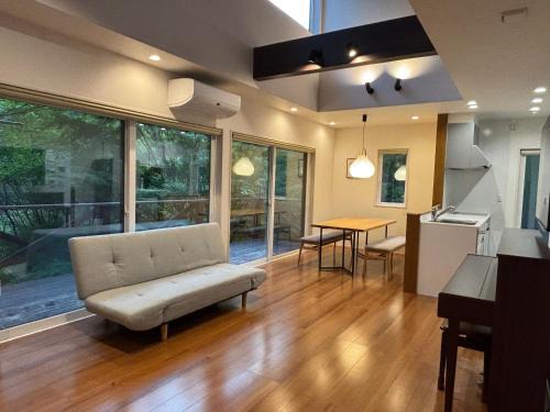 Kitasaku-gun House | 晴耕雨読の家#Outlet#Karuizawa station10mins by car#Wifi&Max11ppl#Pet OK#BBQ