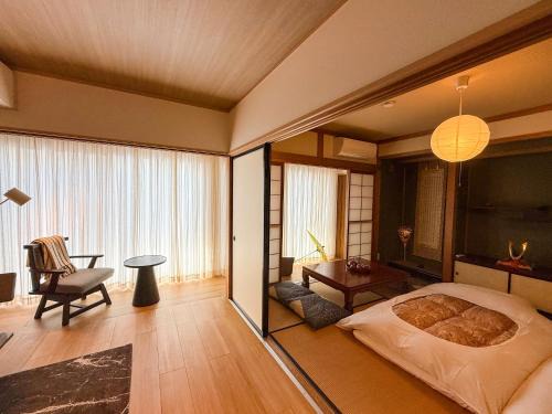 Hida Takayama Onsen Villa | 楓の宿 高山市中心 新改装三卧室独栋住宅 周边多个大型超市 至星巴克步行六分钟 两个免费停车位