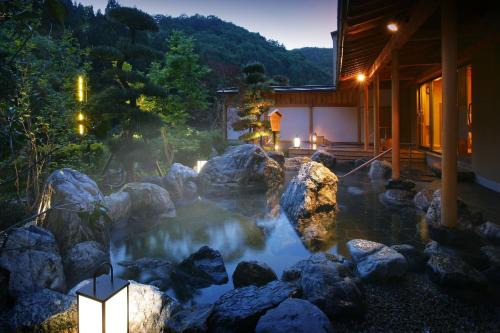 Shidotaira Hotel | 游泉志だて