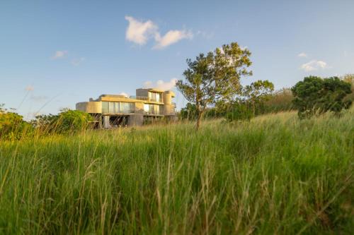 Hengchun House | 灣臥民宿 Wandering Walls