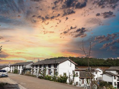Dongchuan District House | 红景轩酒店昆明东川红土地景区kunming Hongjingxuan Hotel