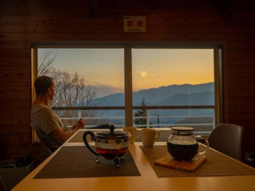 Nasushiobara House | 雲上の楼閣 幽玄の眺望 敬虔な星空 デッキでのbbq 焚火 家族のくつろぎ