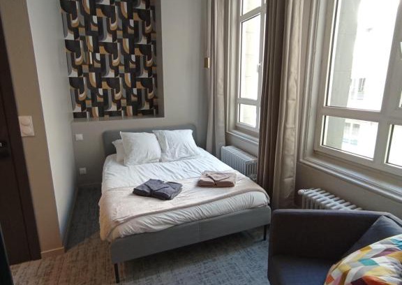 Centre Deux Apartment | 0000Le 12 studio neuf wifi app 11