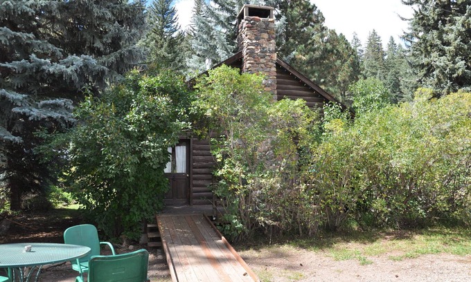 Bayfield Cabin | 04) The Rustic Lodge