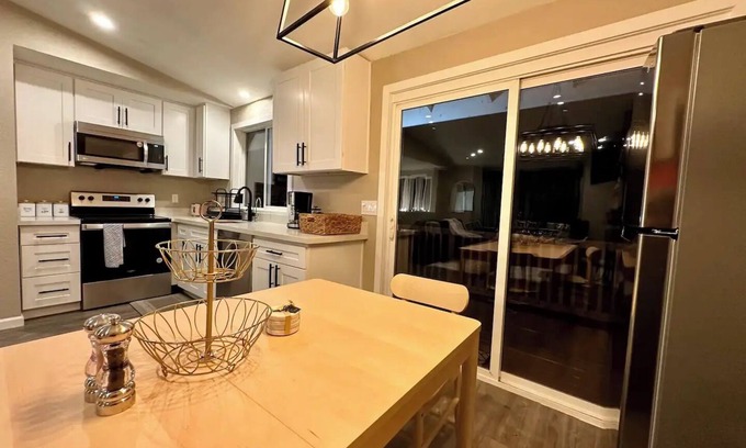 Everett House | 08 Min to PAE Airport - Cozy 2Br Home Surrounded by Nature w/carport