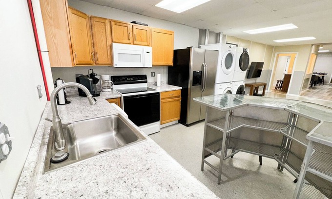 Anchor Bay Harbor Apartment | 1 bedroom, 1 bath, Ranch Style Unit, Ground Floor, Sleeps 4, Boat Launch