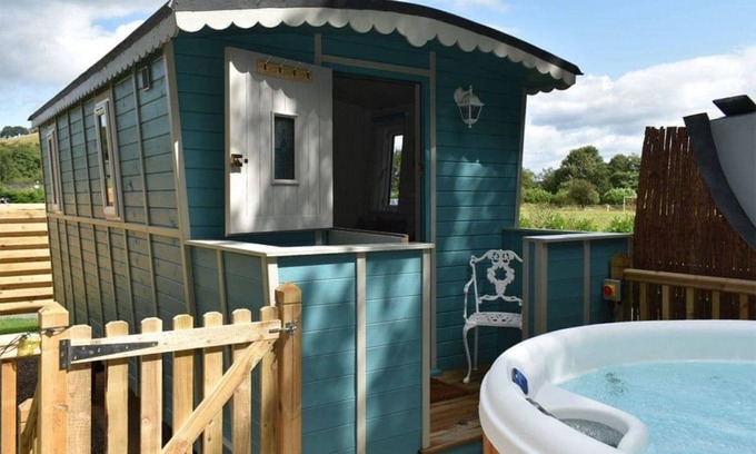 Llanfair Caereinion Cottage | 1 bedroom accommodation in Welshpool