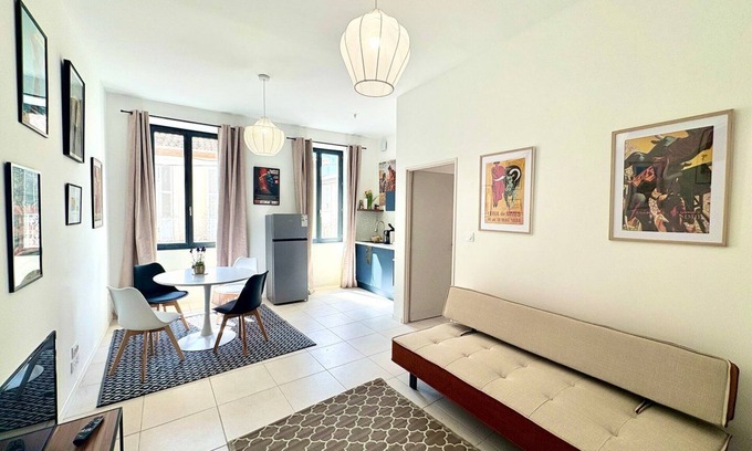 Quartier Administrations Apartment | 1 Bedroom apartment - 4 guest, queen size bed, A/C