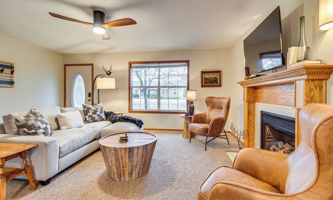 Bull Shoals House | < 1 Mi to Bull Shoals Lake: 'The Blue Quill'