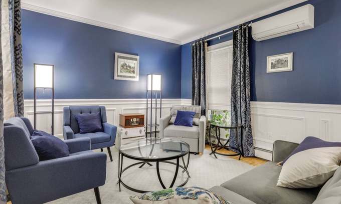 College Hill Condo | 1 Mi to Dtwn Providence: East Side Retreat!