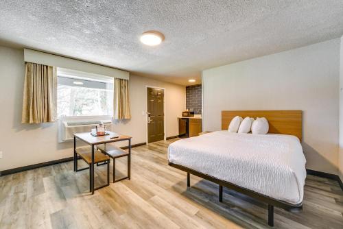 Port Huron Apartment | 1 Mi to Lake Huron Beaches Quiet Studio Apartment