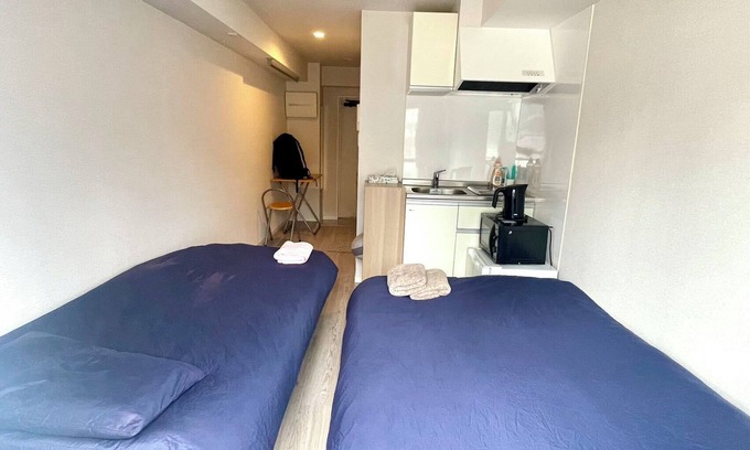 Nishi-Shinjuku Apartment | 1 room apartment beside Shinjuku Chuo Park, with separated bathroom and toilet