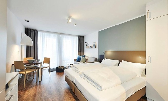 Bensersiel Apartment | 1-zimmer Apartment in Strandnähe mit Balkon und Inkl. Schwimmbad- & Saunanutzung