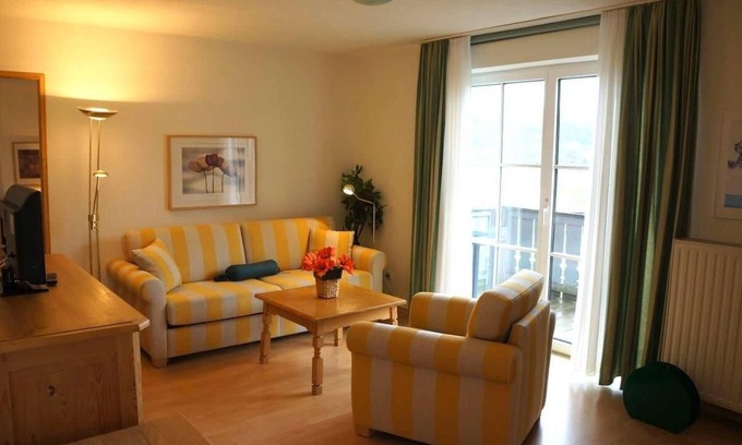 Schlatzendorf Apartment | 1-Zimmer- Appartement mit Doppelbettschlafcouch