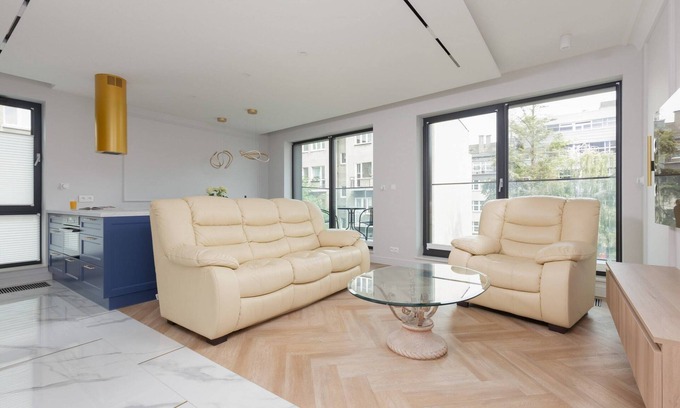 Srodmiescie Apartment | 10 Lutego 18A | Family Apartment | Parking