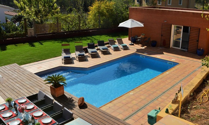 Vallpineda Villa | 10 minutes by car from Sitges. Villa María. View. Comfortable. A/C.