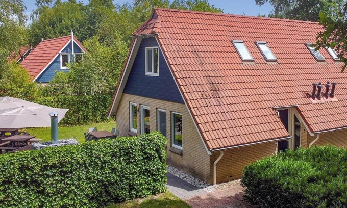 Westerbork House | 10-Person Comfort Villa